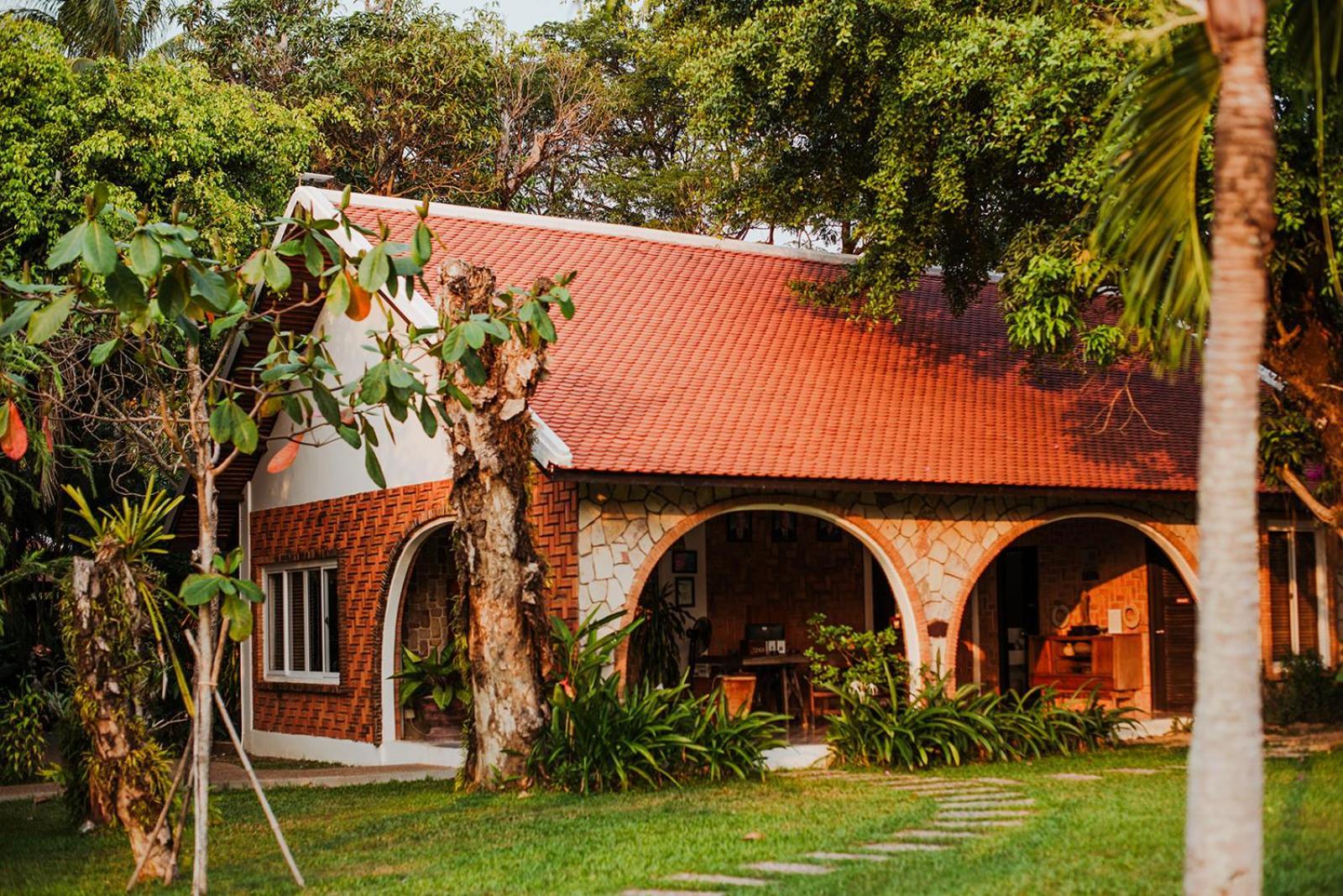 Samanea Beach Resort & Spa Kep Exterior photo