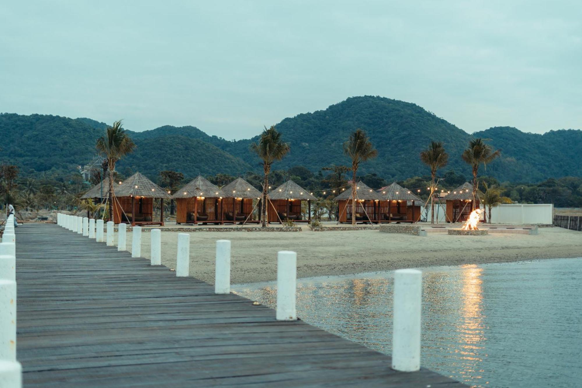 Samanea Beach Resort & Spa Kep Exterior photo